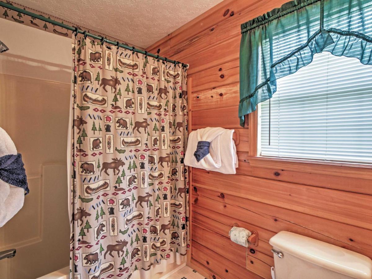 Idyllic Cabin With Hot Tub Less Than 2 Mi To Dollywood! Sevierville Exterior photo