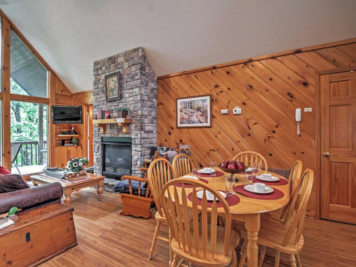 Idyllic Cabin With Hot Tub Less Than 2 Mi To Dollywood! Sevierville Exterior photo