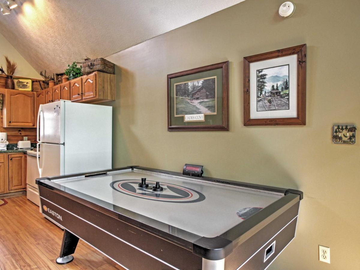 Idyllic Cabin With Hot Tub Less Than 2 Mi To Dollywood! Sevierville Exterior photo
